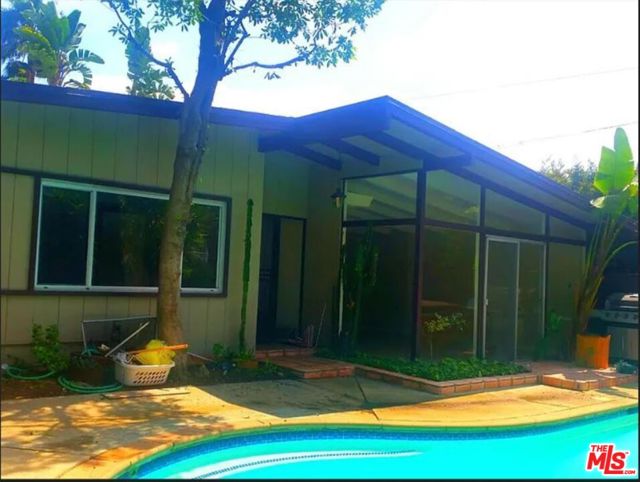 8090 Mulholland Drive, Los Angeles CA: https://media.crmls.org/mediaz/43943fd6-d076-45ce-ad8f-f4acd8efb0d6.jpg