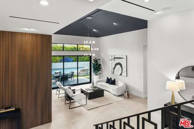 17401 Rancho Street, Encino CA: https://media.crmls.org/mediaz/4394a946-b348-4f3e-9579-be69223988fc.jpg