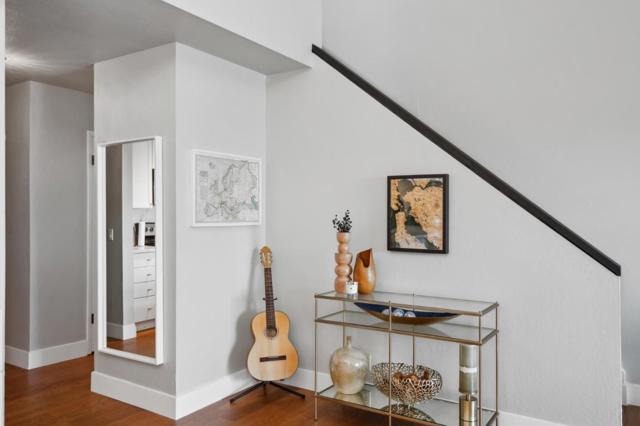 2101 Shoreline Drive, Alameda CA: https://media.crmls.org/mediaz/4394ac82-bf89-49a7-ad83-d69682625e28.jpg