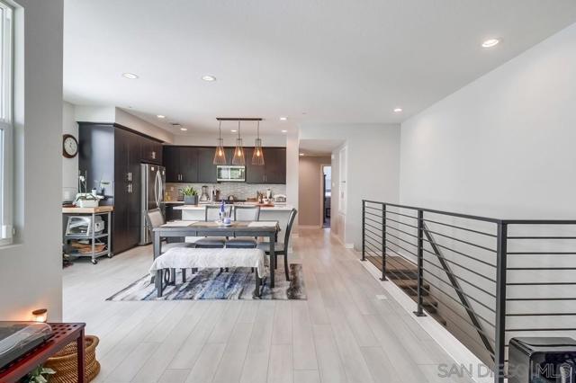 2092 Tango Loop, Chula Vista CA: https://media.crmls.org/mediaz/43950692-6448-4f0f-8ad9-76ee9d7c4964.jpg