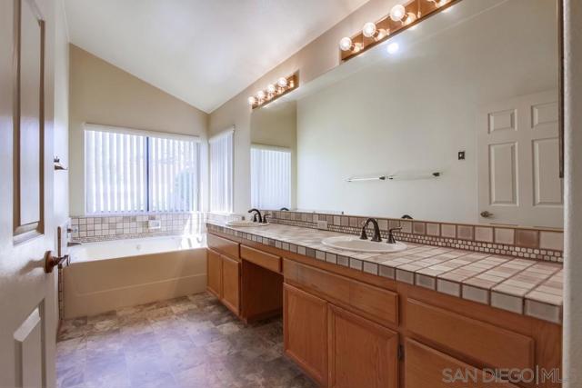 11742 Avenida Sivrita, San Diego CA: https://media.crmls.org/mediaz/439511c2-0d86-42e4-a9c5-13ddd830b1d4.jpg