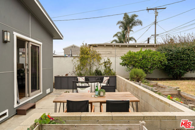 2409 Spurgeon Avenue, Redondo Beach, California 90278, 3 Bedrooms Bedrooms, ,2 BathroomsBathrooms,Residential,Sold,Spurgeon,25544111 2409 Spurgeon Avenue, Redondo Beach, California 90278, 3 Bedrooms Bedrooms, ,2 BathroomsBathrooms,Residential,Sold,Spurgeon,25544111