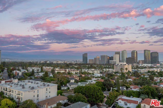 10490 Wilshire Boulevard, Los Angeles CA: https://media.crmls.org/mediaz/4395ebb9-af20-4a64-93fa-be357555fa8c.jpg