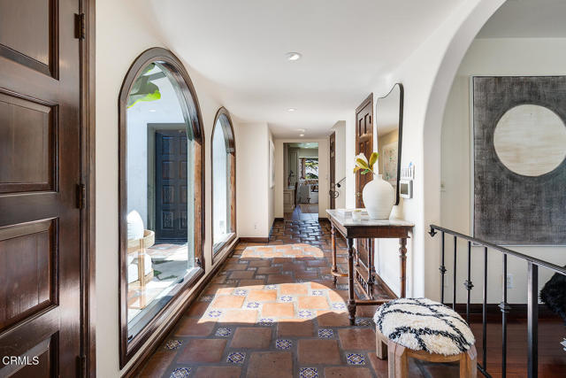 Detail Gallery Image 26 of 73 For 420 Inverness Dr, La Canada Flintridge,  CA 91011 - 6 Beds | 5/1 Baths