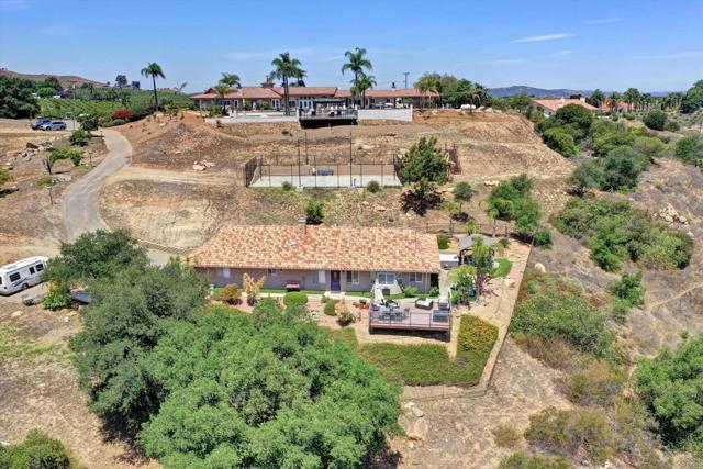 36485 Carney Road, Valley Center CA: https://media.crmls.org/mediaz/4398aac2-66fa-41e9-9992-3ef8e21355ee.jpg