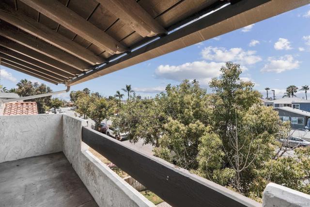 4373 35th St, San Diego CA: https://media.crmls.org/mediaz/4398fe7d-65e6-4514-a13d-781a764b54ab.jpg