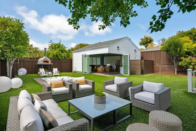 1224 Edgehill Drive, Burlingame CA: https://media.crmls.org/mediaz/43999723-900b-4324-a1d5-4e01ea9ce56f.jpg