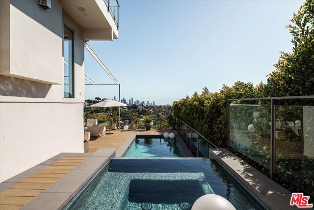3042 Landa Street, Los Angeles CA: https://media.crmls.org/mediaz/439c26ce-d4c0-4c6e-a84f-7709d839f3ed.jpg
