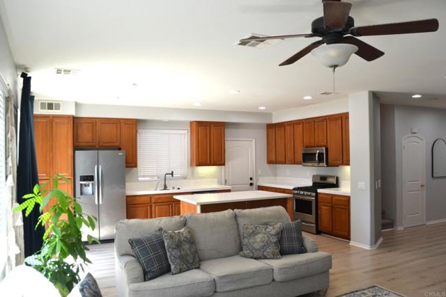34592 Wintersweet Lane, Winchester CA: https://media.crmls.org/mediaz/439c6063-7647-4024-a673-c72b75d40921.jpg