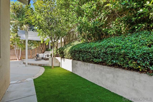 13800 Torrey Del Mar Dr, San Diego CA: https://media.crmls.org/mediaz/439c7f86-3416-4ea6-ab5e-91272a49bcf7.jpg