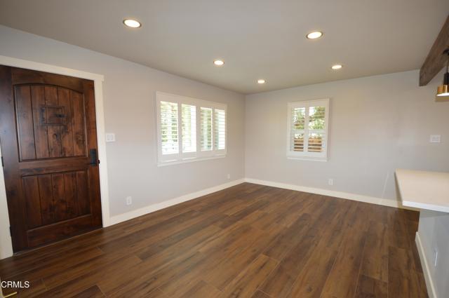2009 Buena Vista Drive, Camarillo CA: https://media.crmls.org/mediaz/439cdb5b-a481-46f1-b763-78594df10920.jpg