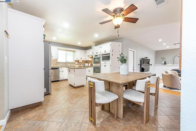 Image 15 of 56 For 4732 Loretta Way