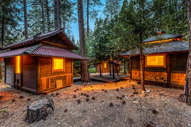 26299 Tahquitz Drive, Idyllwild CA: https://media.crmls.org/mediaz/439d6825-dfaf-4d9b-bba6-58ce34a84ca9.jpg