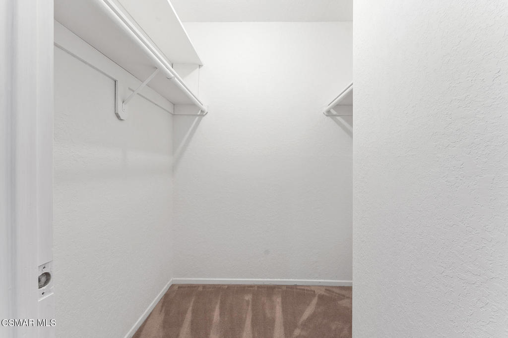 https://media.crmls.org/mediaz/439def5f-19bd-4a38-ac1f-6630a45f5ca5.jpg?preset=X-Large
