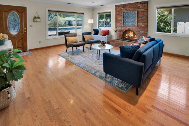 140 Suburbia Avenue, Santa Cruz CA: https://media.crmls.org/mediaz/439ee897-806c-476e-ba1c-cb6a52ec754a.jpg