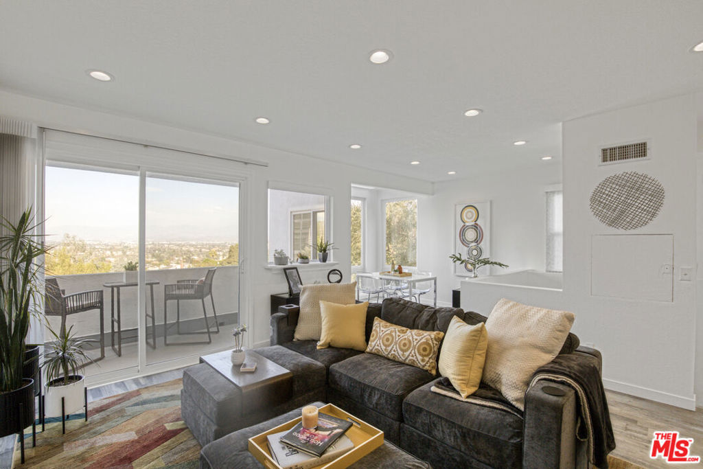 4112 Vanetta Place