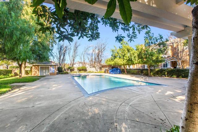 4579 Mangrove Dr, Dublin CA: https://media.crmls.org/mediaz/43a07cbe-c5b1-4cb9-88d5-a568267918fe.jpg