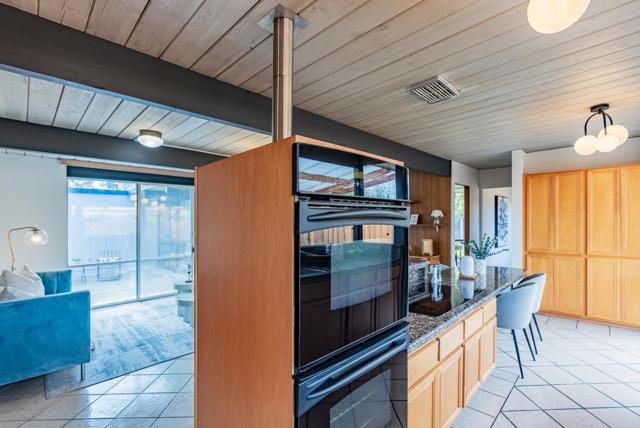941 Pendleton Avenue, Sunnyvale CA: https://media.crmls.org/mediaz/43a0bf64-7052-43c7-8a00-fba2e2864172.jpg