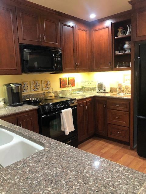 10 Crystal Springs Road, San Mateo CA: https://media.crmls.org/mediaz/43a1b457-cd51-485a-9b68-a2ed8c5727b1.jpg