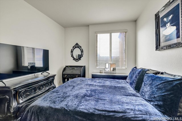 3877 Pell PL, San Diego CA: https://media.crmls.org/mediaz/43a24792-37ba-4392-8924-a5a39fb2cad3.jpg
