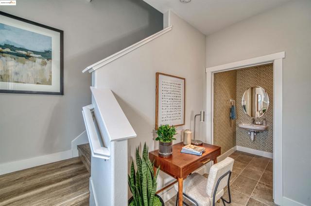28971 Parkwood Lane, Hayward CA: https://media.crmls.org/mediaz/43a250a7-3310-43fd-89f9-5097f67603b1.jpg