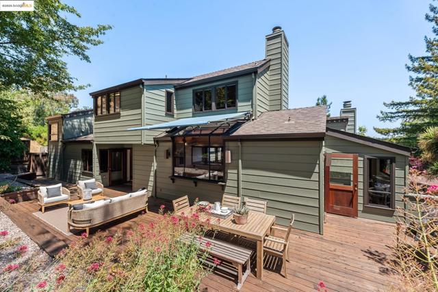 737 Woodhaven Rd, Berkeley CA: https://media.crmls.org/mediaz/43a3426c-5bbc-4560-9de5-11e5afe47ac8.jpg