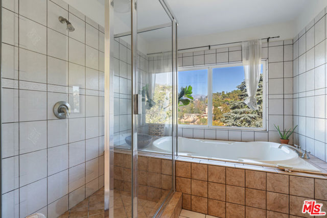 1711 Bridgeport Drive photo 29