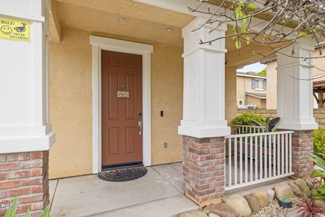 371 Huerta Street, Oxnard CA: https://media.crmls.org/mediaz/43a4300d-3b89-435b-97b2-f3b3b1a52d2c.jpg