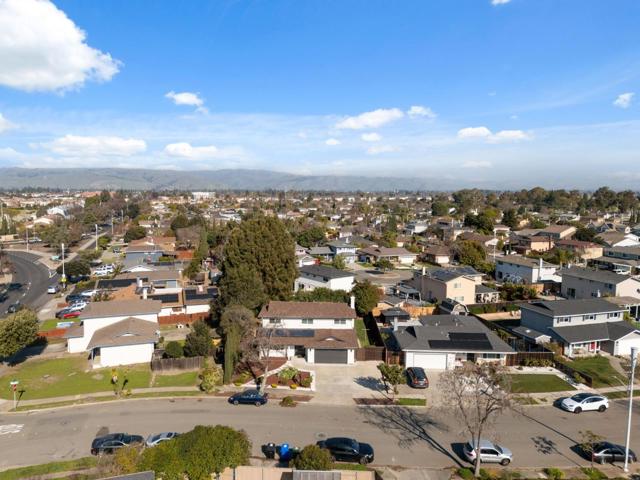 37640 Hyacinth St, Newark CA: https://media.crmls.org/mediaz/43a4c890-0379-435b-acaa-e600ef68cb43.jpg