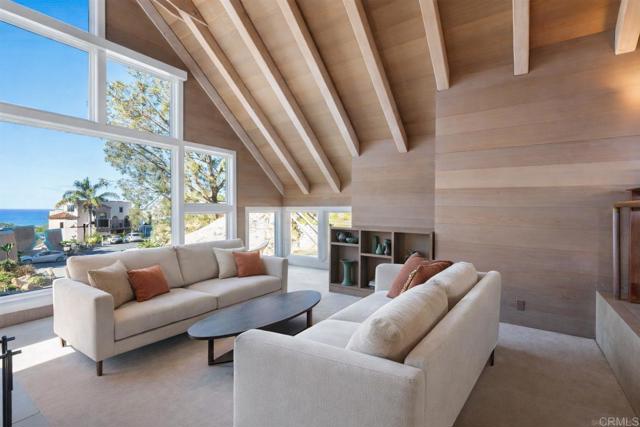 Detail Gallery Image 4 of 17 For 13027 via Latina, Del Mar,  CA 92014 - 4 Beds | 3 Baths