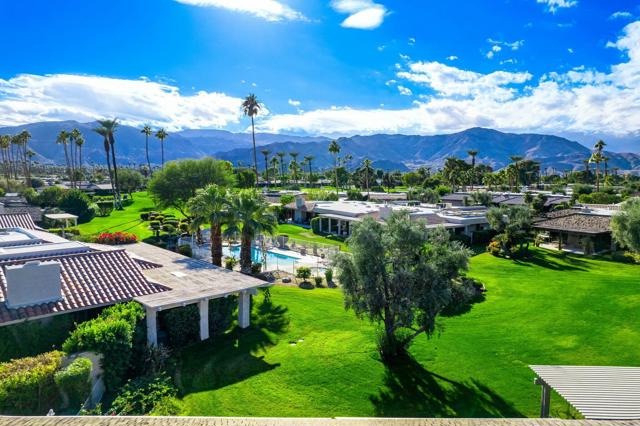 6 Stanford Drive, Rancho Mirage CA: https://media.crmls.org/mediaz/43a5380b-7486-4869-87e7-0f500a848b41.jpg