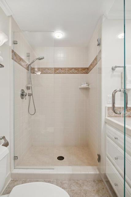 555 Laurel Avenue, San Mateo CA: https://media.crmls.org/mediaz/43a5bb36-c9b0-4de7-8f3d-81ac7bab6e67.jpg