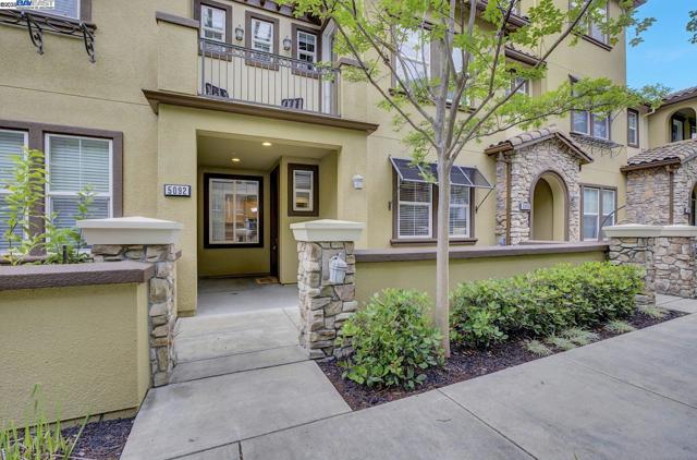 5092 Fioli Loop, San Ramon CA: https://media.crmls.org/mediaz/43a60753-08f5-46c7-b902-cf169e03946f.jpg