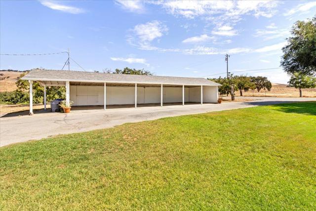 4125 Prunedale Avenue, Gilroy CA: https://media.crmls.org/mediaz/43a66a97-679e-4ca5-8f14-f76756a72f04.jpg