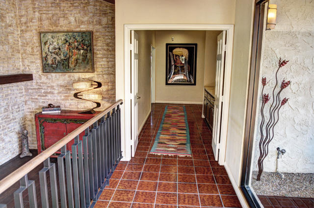 Hallway to bedrooms