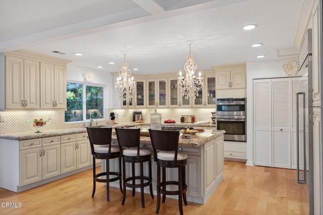 1454 S La Luna Avenue, Ojai CA: https://media.crmls.org/mediaz/43a7698a-ab83-4762-bf8e-8d2305c51c48.jpg