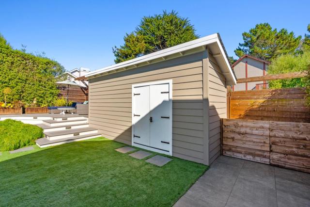 2200 Dolphin Drive, Aptos CA: https://media.crmls.org/mediaz/43a7fe41-4798-43e4-87f6-56fe9b295a0c.jpg