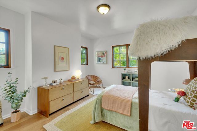 4300 Laurelgrove Avenue, Studio City CA: https://media.crmls.org/mediaz/43a8111a-1b45-430a-8465-73799aeb43c6.jpg