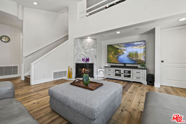 8944 Enfield Avenue, Sherwood Forest CA: https://media.crmls.org/mediaz/43a85589-d108-46ad-9d28-36e1ebef5383.jpg