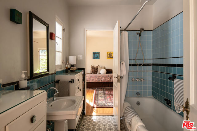 Image 25 of 49 For 2707 Hermosita Drive