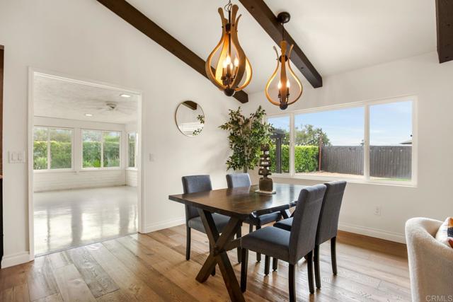 13837 Tam O Shanter Court, Poway CA: https://media.crmls.org/mediaz/43a89eea-4080-4de8-bb1e-afb8f73e7427.jpg