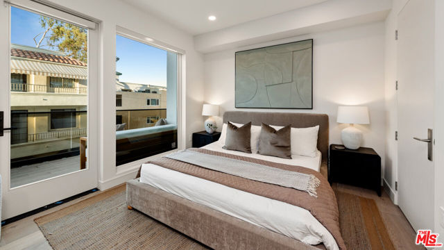 Drew Fenton | 505 S Barrington Avenue Los Angeles CA | MLS: 7442673 Drew Fenton | 505 S Barrington Avenue Los Angeles CA | MLS: 7442673