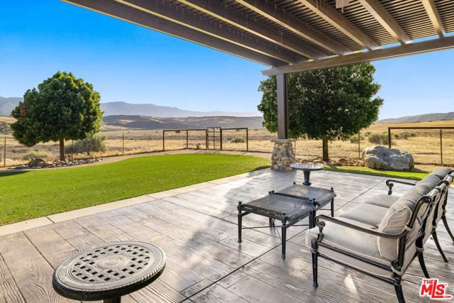 13750 Cuyama Highway, Cuyama CA: https://media.crmls.org/mediaz/43a8f9d8-6d5d-4587-b4e2-492937cb0627.jpg