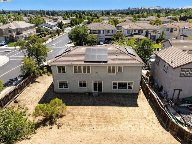 3909 Danbury Way, Fairfield CA: https://media.crmls.org/mediaz/43a9cf3e-becc-406a-9d6e-fb67994f5612.jpg