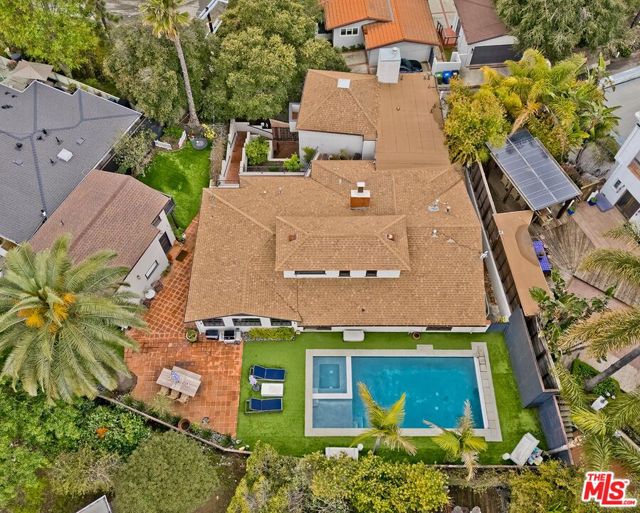 2770 La Castana Drive, Los Angeles CA: https://media.crmls.org/mediaz/43aa0b26-56a2-4d29-8b82-895d23264c6a.jpg
