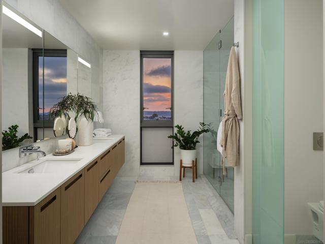 2855 5th Ave, San Diego CA: https://media.crmls.org/mediaz/43aac862-031b-4811-ab43-16acb7a024de.jpg
