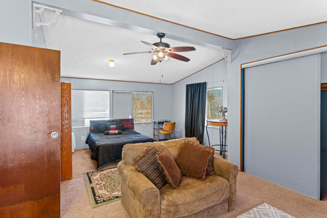 2342 Sand Jewel Avenue, Thermal CA: https://media.crmls.org/mediaz/43acc959-bb93-4eaf-96de-a2d8eebc1375.jpg