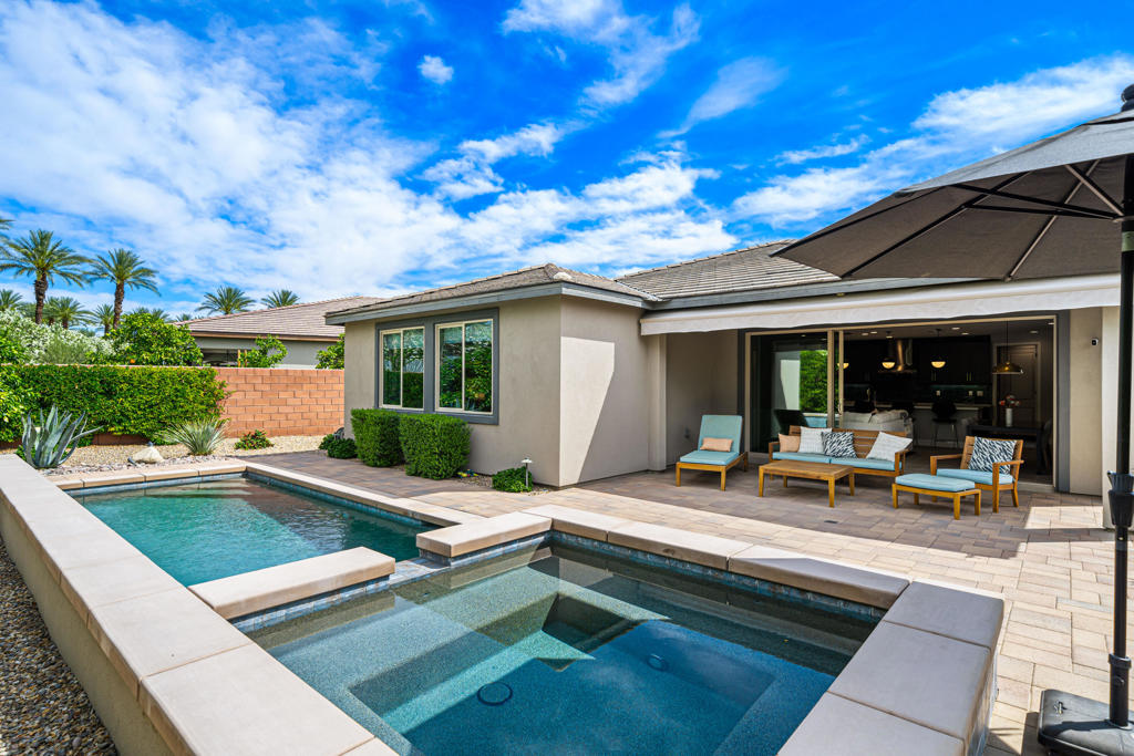 51315 Pinnacle Vista Drive