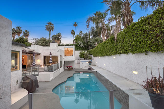 257 W El Camino Way, Palm Springs CA: https://media.crmls.org/mediaz/43ae0146-6414-4606-80d6-5fb72c462065.jpg