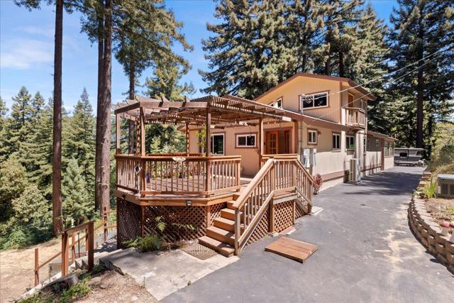 26000 Pierce Road, Los Gatos CA: https://media.crmls.org/mediaz/43ae2e89-0ba5-4e4c-af6c-81edf3652e82.jpg